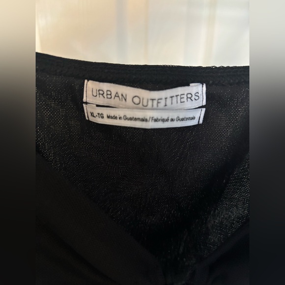Urban outfitters Black cropped top XL - Picture 3 of 3